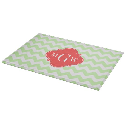 Celery Wihte Chevron Coral Quatrefolie 3 Monogramm Schneidebrett (Ecke)