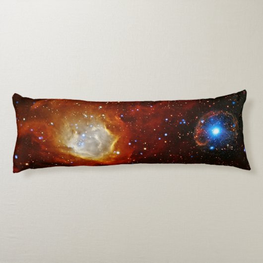 Celestial Bauble - Raumbild N90 und SXP1062 Seitenschläferkissen (Rückseite)