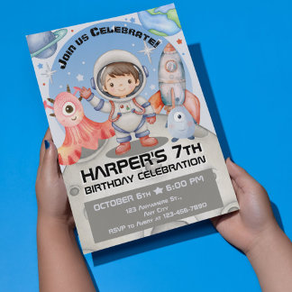 Celestial Celebration: Light Blue Astronaut Einladung
