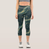 Celestial Dreams: Abstraktes Muster der Sternennac Capri Leggings (Vorderseite)