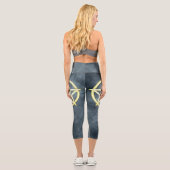 Celestial Elegance: Perle Pentagram Capri Leggings (Rückseite)