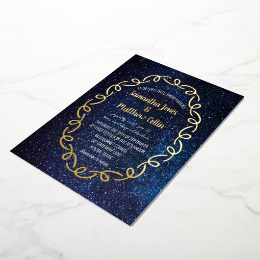 Celestial Galaxy Cosmos Sky Gold Foil Hochzeit Folieneinladung (Gedreht)