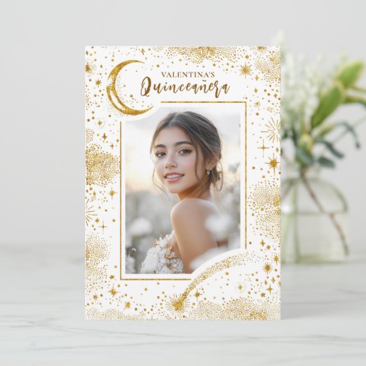 Celestial Gold Stars Moon Night Quinceanera Foto Einladung (Stehend Vorderseite)