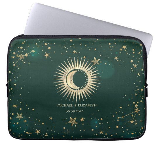 Celestial Gold Sun and Moon Stars Green Laptopschutzhülle (Vorderseite)