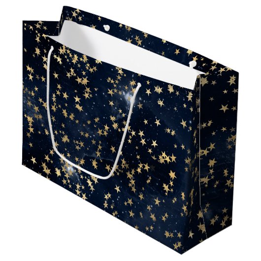 Celestial Golden Stars on Navy Galaxy Background Große Geschenktüte (Vorderseite Schrägansicht)