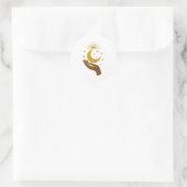 Celestial Hand Holding the Moon – Minimal Cosmic D Runder Aufkleber (Tasche)