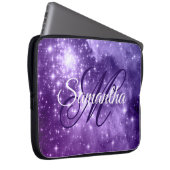 Celestial Lila Starry Sparkle Extravagant Monogram Laptopschutzhülle (Vorne Rechts)