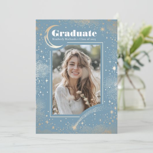 Celestial Moon and Stars Graduate Foto Abschluss Einladung (Stehend Vorderseite)