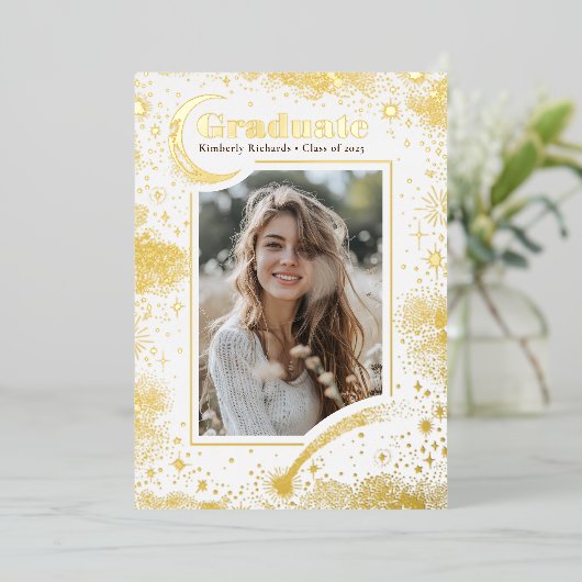 Celestial Moon and Stars Graduate Foto Abschluss Folieneinladung (Stehend vorne)