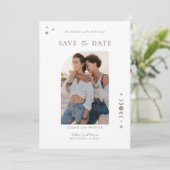 Celestial Moon Stars Monogram Save the Date Foto Einladung (Stehend Vorderseite)