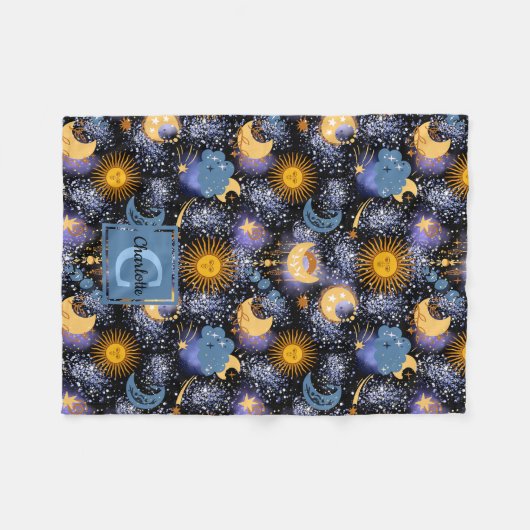 Celestial Muster Moon Stars Sun Monogram Baby Fle Fleecedecke (Vorderseite (Horizontal))