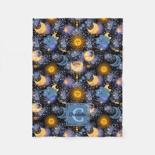 Celestial Muster Moon Stars Sun Monogram Baby Fle Fleecedecke (Vorderseite)