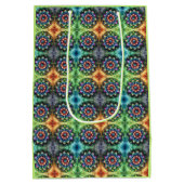 Celestial Neon Mandala Retro-Modern Mittlere Geschenktüte (Rückseite)
