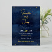 Celestial Night Sky Abend Wedding Blue & Gold Folieneinladung (Stehend vorne)