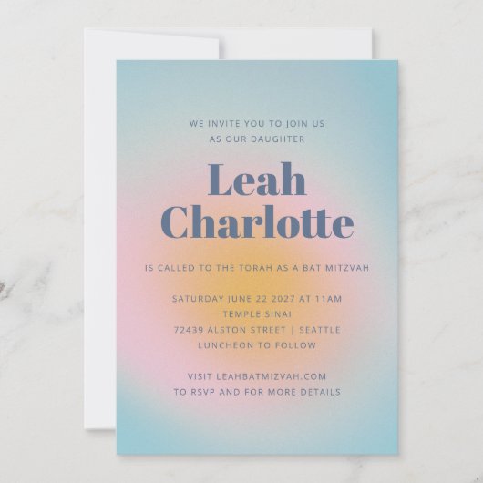 Celestial Pastel Blue Groovy Gradient Bat Mitzvah Einladung (Vorderseite)