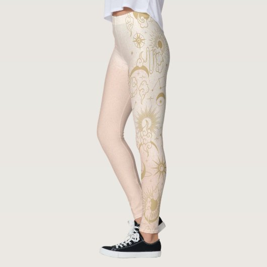 Celestial Peach Pinky mit Moon Theme Leggings (Links)
