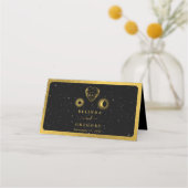 Celestial Stars Crescent Moon Black Gold Wedding Platzkarte (Rückseite)