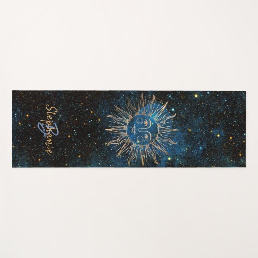 Celestial Sun Monogram Name Glitzer Navy Cool Yogamatte (Vorderseite (Horizontal))