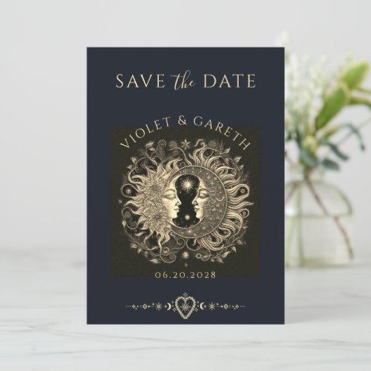 Celestial Sun Moon Stars Wedding Save the Date Einladung (Stehend Vorderseite)