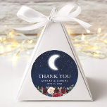 Celestial Wedding Vielen Dank Moon Stars Floral Runder Aufkleber<br><div class="desc">Celestial Wedding Watercolor Blue Sky Moon Stars Danke Sticker. Wasserfarbener Nachthimmel mit Sternen und dem Mond. Watercolor Burgundy Blue Pink Floral. Eukalyptus-Blätter im Grünen.</div>