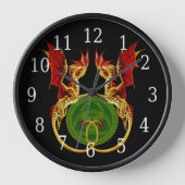 Celtic Crescent Moon and Dragons Uhr (Vorderseite)