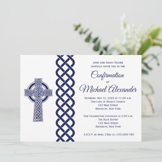 Celtic Cross Bestätigung Einladung für Jungen (Stehend Vorderseite)