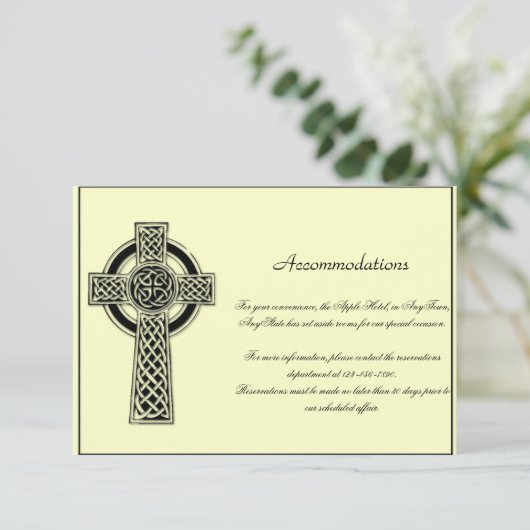 Celtic Cross in Black Mythic Elfenbein-HochzeitsIn Begleitkarte (Stehend Vorderseite)