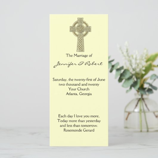 Celtic Cross in Gold und Elfenbeinheirat Programm (Stehend Vorderseite)