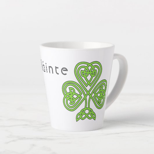 Celtic Kleeblatt Green St. Patrick's Day Slainte Milchtasse (Rechte Ecke)