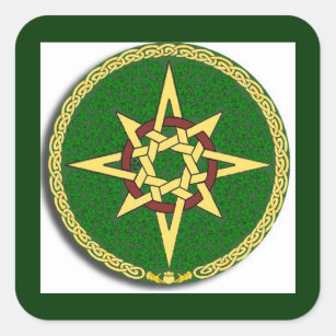 Celtic Knot Compass on Green Quadratischer Aufkleber