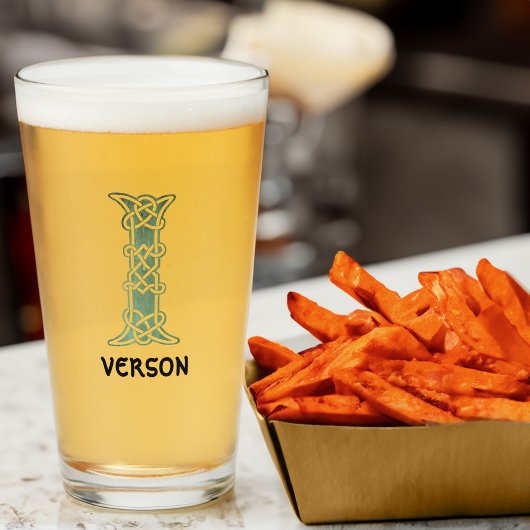 Celtic Knot Decorative Hauptstadt des 16. Jahrhund Glas