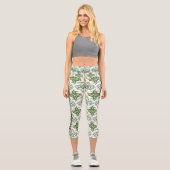 Celtic Knot Elegance - Grün & Weiß Harmonie Capri Leggings (Vorderseite)