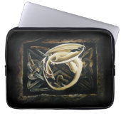 Celtic Knot Work Cream Dragon Laptopschutzhülle (Vorderseite)