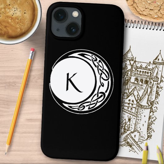 Celtic Knot Work Moon Circle Monogram Case-Mate iPhone Hülle