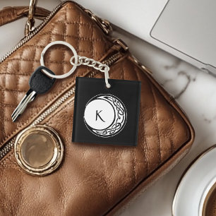 Celtic Knot Work Moon Circle Monogram Schlüsselanhänger