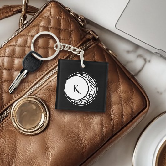 Celtic Knot Work Moon Circle Monogram Schlüsselanhänger