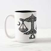    Celtic Libra Waage von BurnsInHell Zweifarbige Tasse (Links)