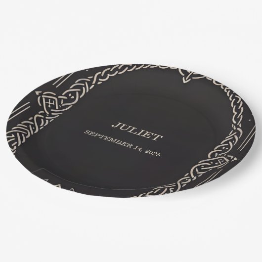 Celtic Nordic Fun Mittelalterliches Scroll Brautpa Pappteller (Schrägansicht)