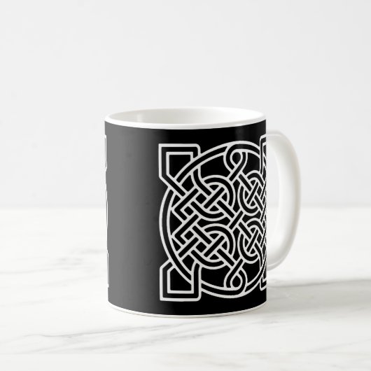 Celtic Sailor's Knot, weiß auf schwarzem Hintergru Kaffeetasse (VorderseiteRechts)