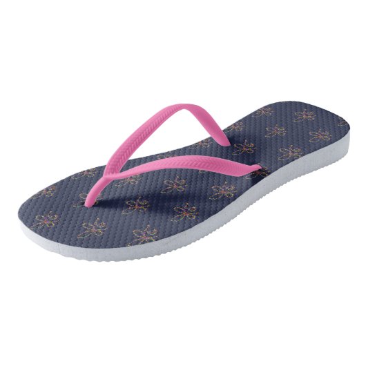 Celtic Strength Symbol Flip Flops Badesandalen (Schrägansicht)