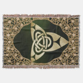 Celtic Trinity Knot on Forest Shadows Decke (Vorderseite)