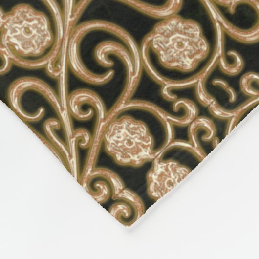 Celtic Trinity Knot on Forest Shadows Fleecedecke (Ecke)