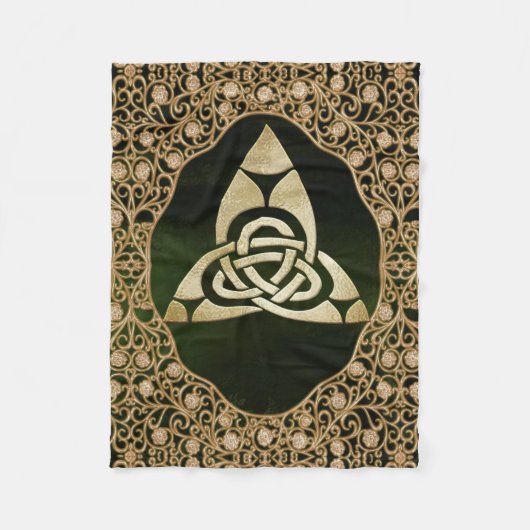 Celtic Trinity Knot on Forest Shadows Fleecedecke (Vorderseite)