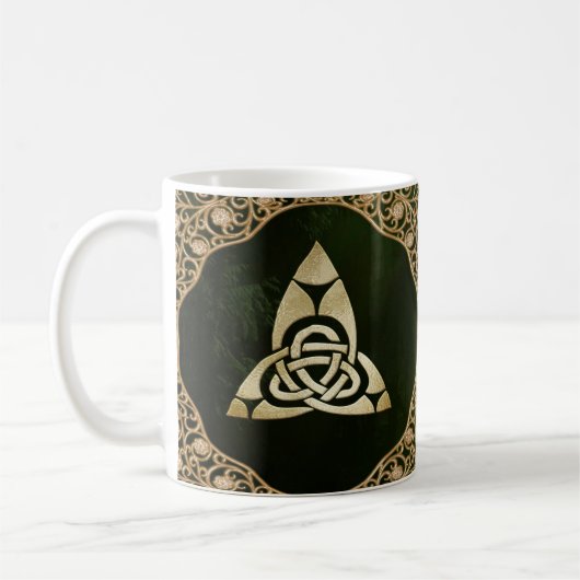Celtic Trinity Knot on Forest Shadows  Kaffeetasse (Links)