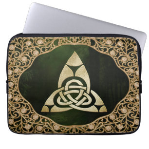 Celtic Trinity Knot on Forest Shadows Laptopschutzhülle