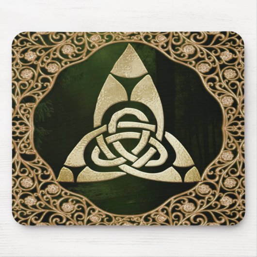 Celtic Trinity Knot on Forest Shadows Mousepad (Vorne)