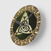 Celtic Trinity Knot on Forest Shadows Runde Wanduhr (Winkel)