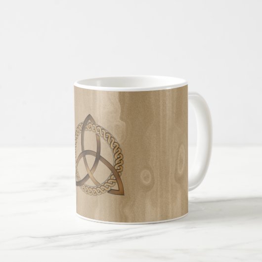 Celtic Triquetra Trinity Knot Tasse (VorderseiteRechts)