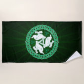Celtic Triskele Hares Strandtuch (Vorderseite)