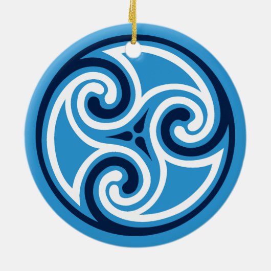 Celtic Triskele Muster, Sky Blue und White Keramikornament (Hinten)